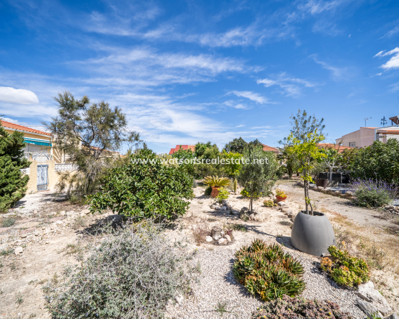 Resale - Fristaende Villa - Urb. La Marina