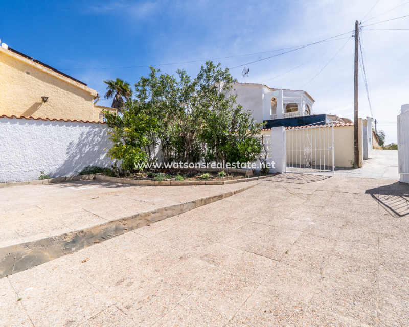 Resale - Fristaende Villa - Urb. La Marina