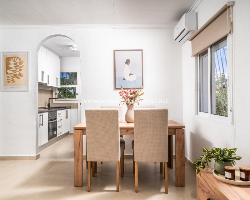 Resale - Fristaende Villa - Urb. La Marina