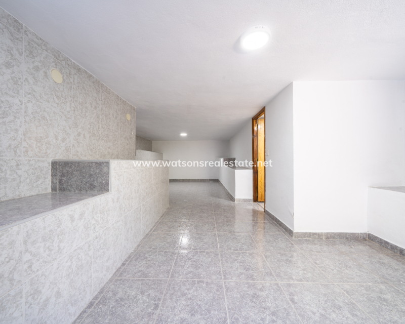 Resale - Fristaende Villa - Urb. La Marina