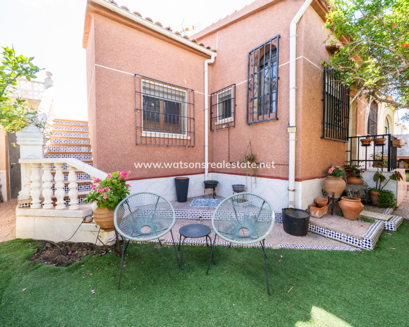 Resale - Fristaende Villa - Urb. La Marina
