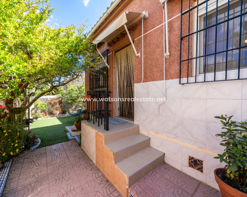 Resale - Fristaende Villa - Urb. La Marina