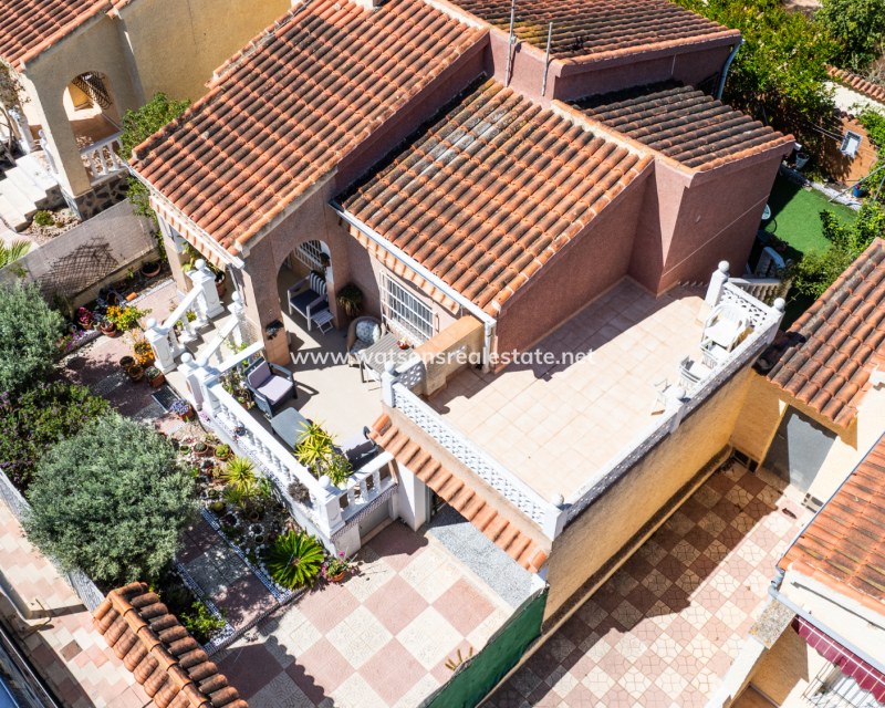 Resale - Fristaende Villa - Urb. La Marina