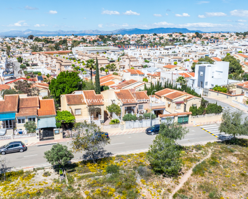 Resale - Fristaende Villa - Urb. La Marina