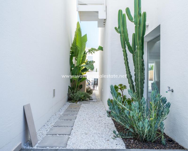 Resale - Fristaende Villa - Urb. La Marina