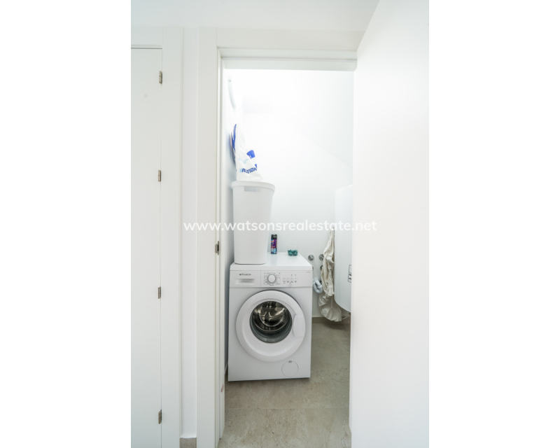 Resale - Fristaende Villa - Urb. La Marina