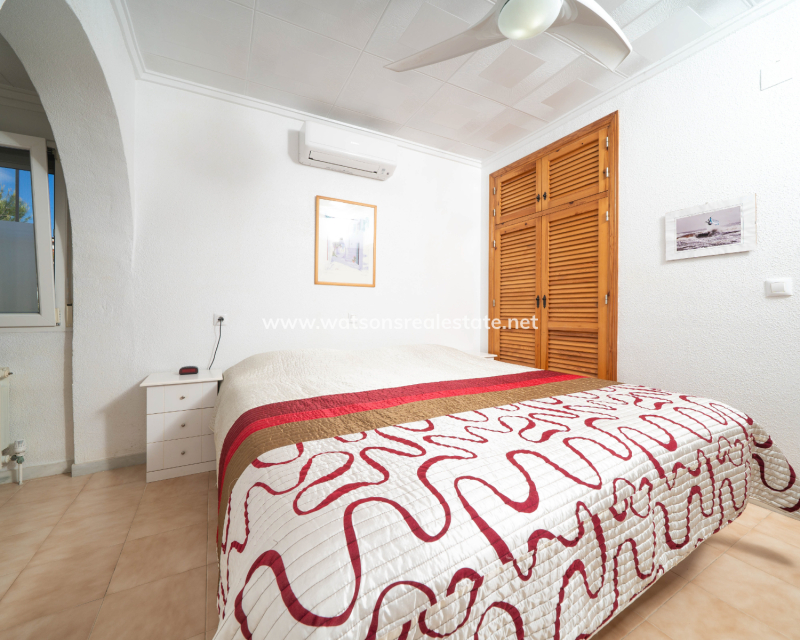 Resale - Fristaende Villa - Urb. La Marina