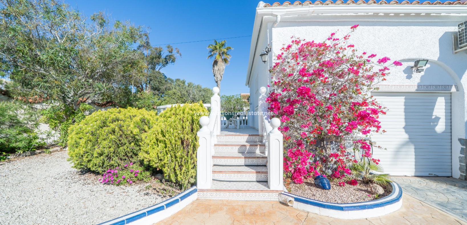 Resale - Fristaende Villa - Urb. La Marina