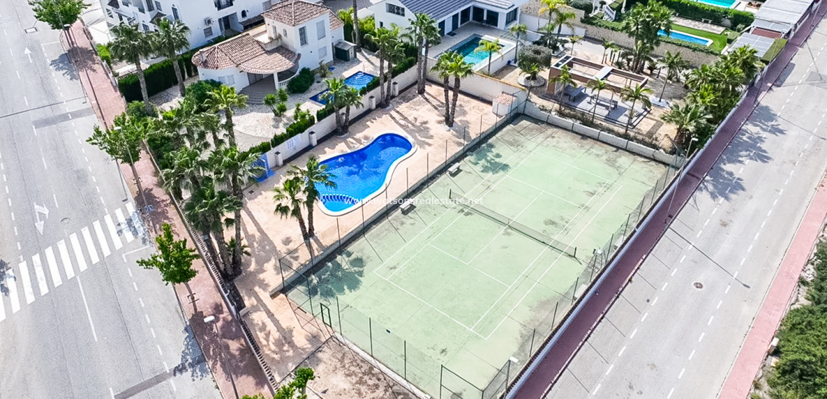 Resale - Fristaende Villa - Urb. La Marina
