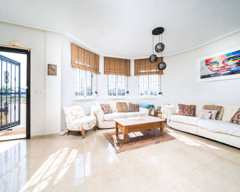 Resale - Fristaende Villa - Urb. La Marina