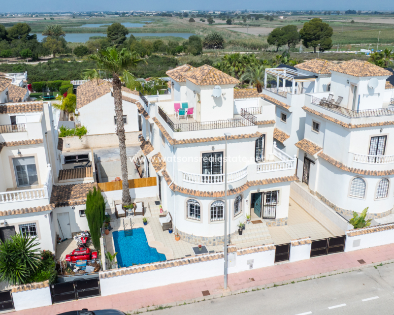 Resale - Fristaende Villa - Urb. La Marina
