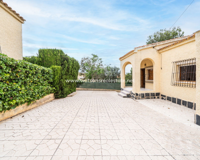 Resale - Fristaende Villa - Urb. La Marina