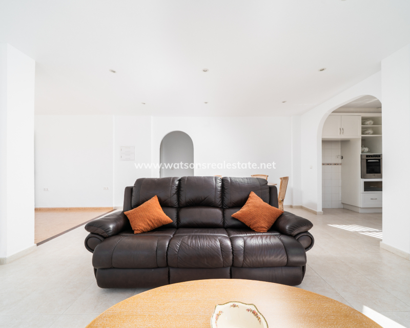 Resale - Fristaende Villa - Urb. La Marina