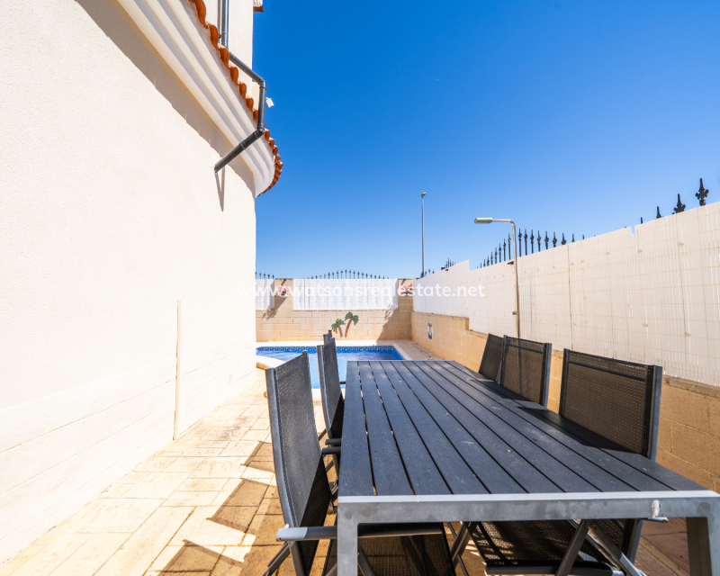 Resale - Fristaende Villa - Urb. La Marina