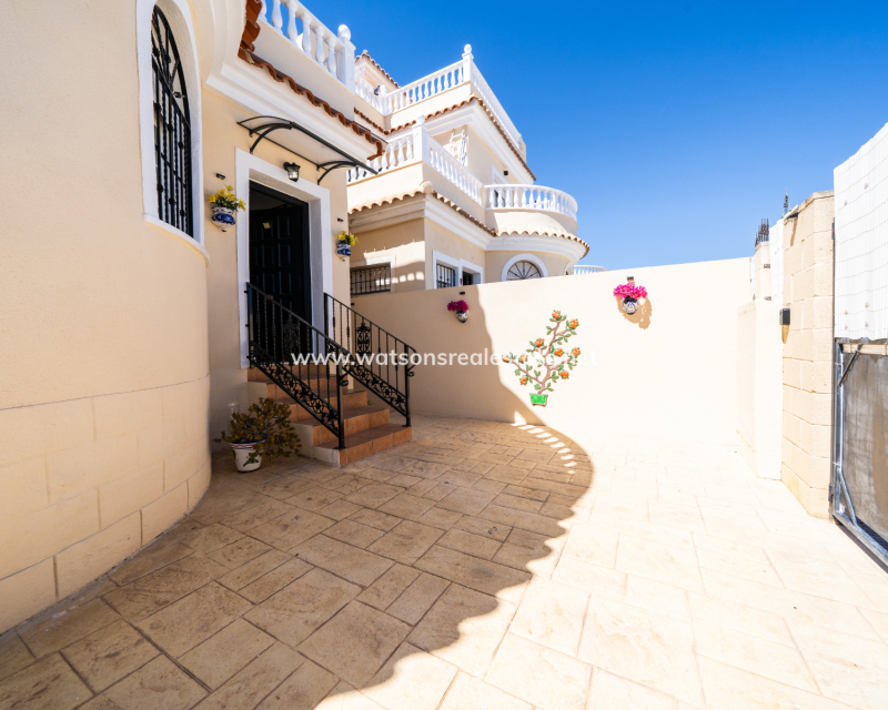 Resale - Fristaende Villa - Urb. La Marina