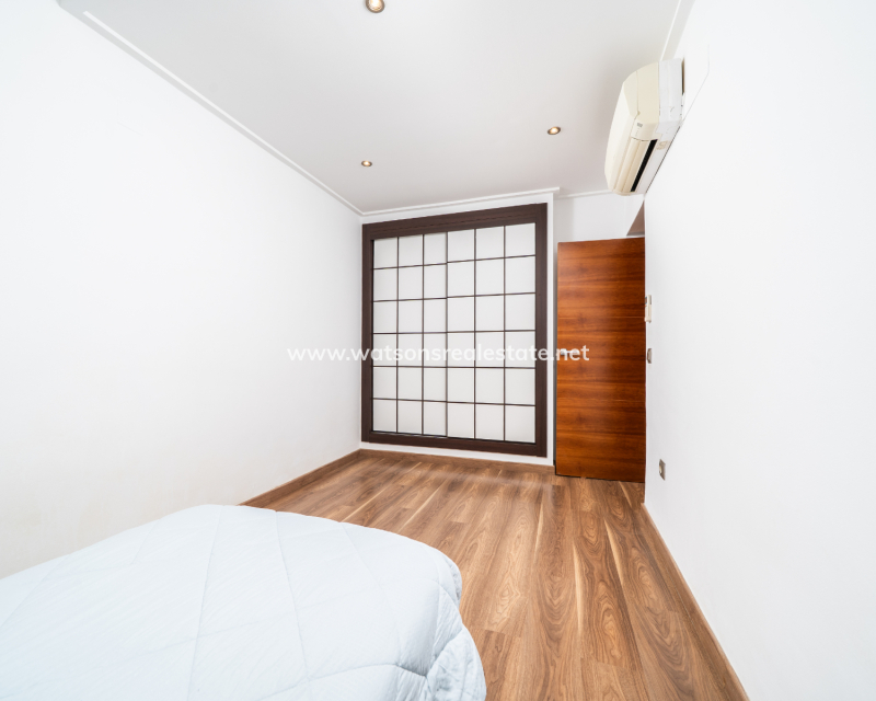 Resale - Fristaende Villa - Urb. La Marina