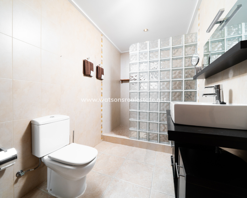 Resale - Fristaende Villa - Urb. La Marina