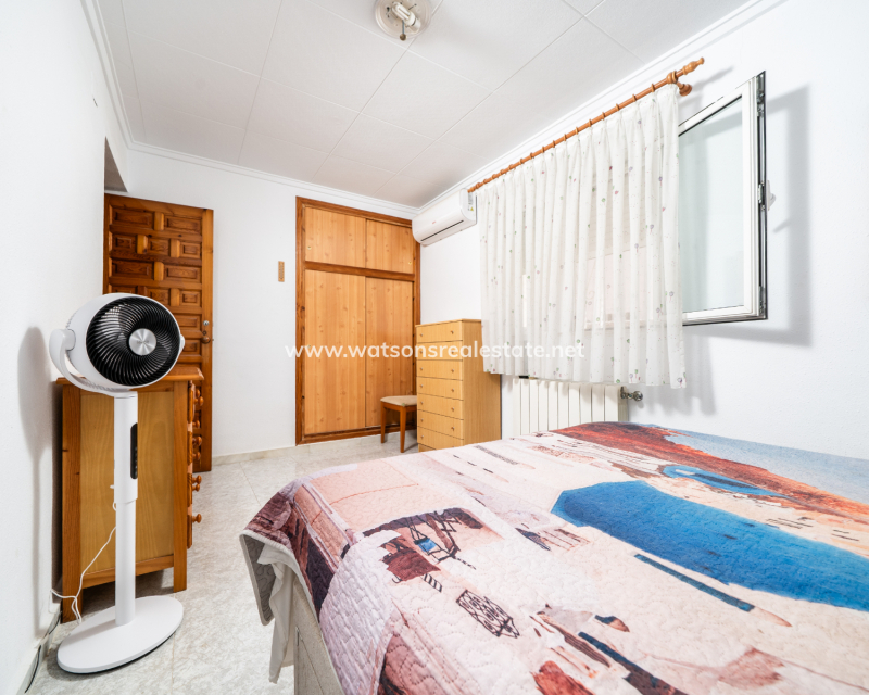 Resale - Fristaende Villa - Urb. La Marina