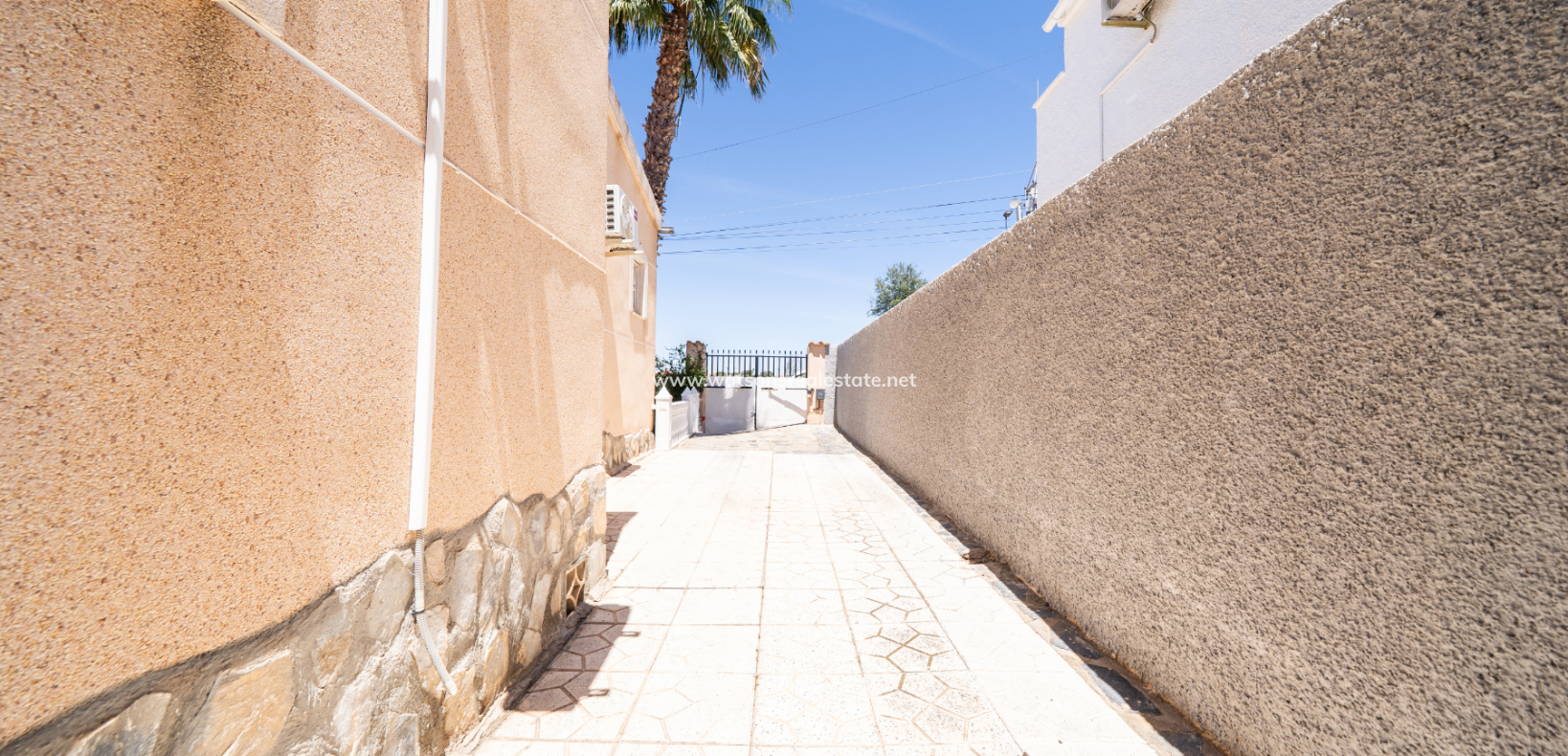Resale - Fristaende Villa - Urb. La Marina