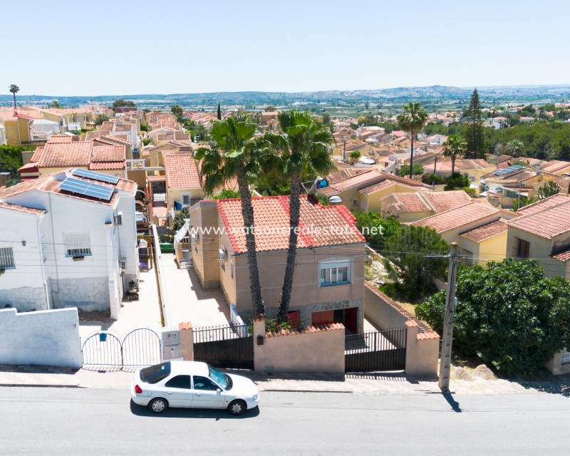 Resale - Fristaende Villa - Urb. La Marina