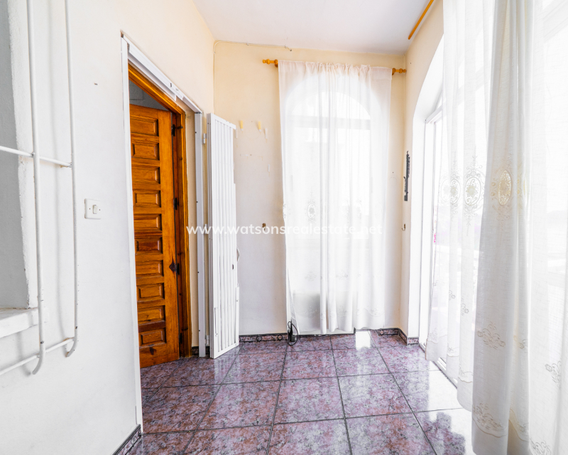 Resale - Fristaende Villa - Urb. La Marina