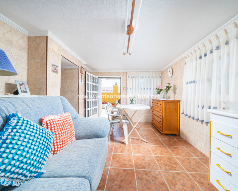 Resale - Fristaende Villa - Urb. La Marina