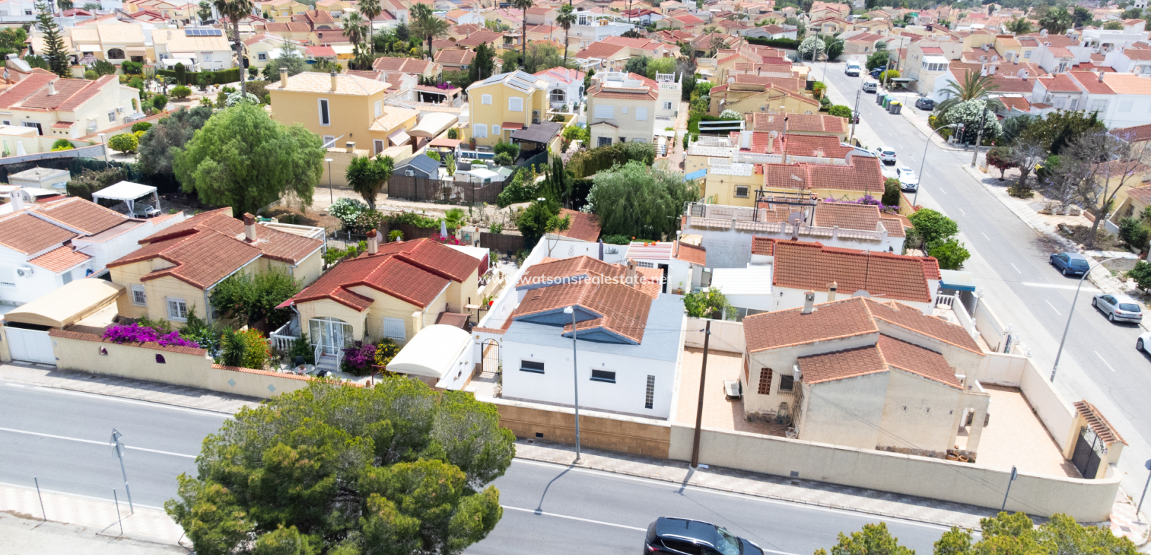Resale - Fristaende Villa - Urb. La Marina