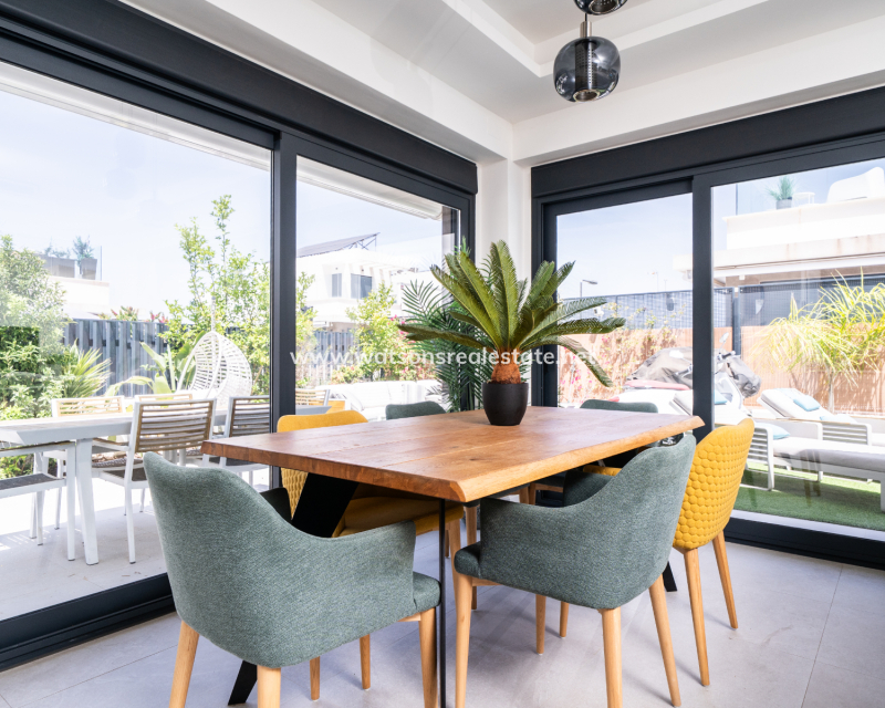 Resale - Fristaende Villa - Urb. La Marina