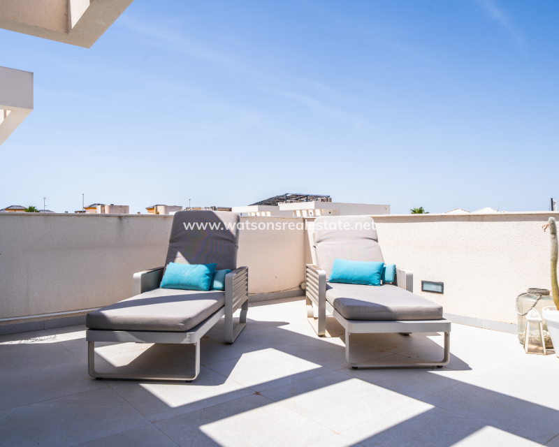 Resale - Fristaende Villa - Urb. La Marina