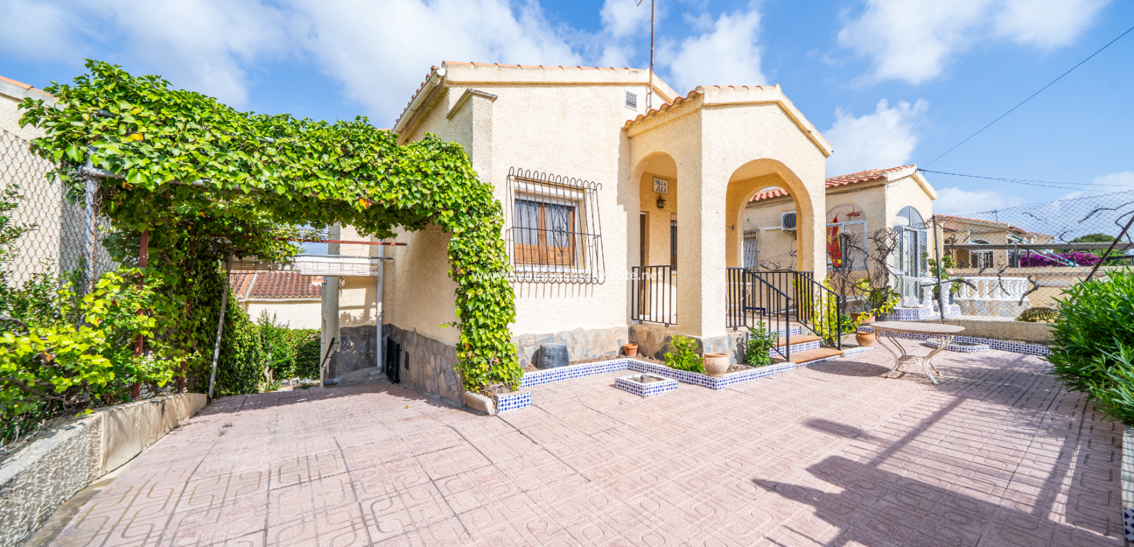 Resale - Fristaende Villa - Urb. La Marina