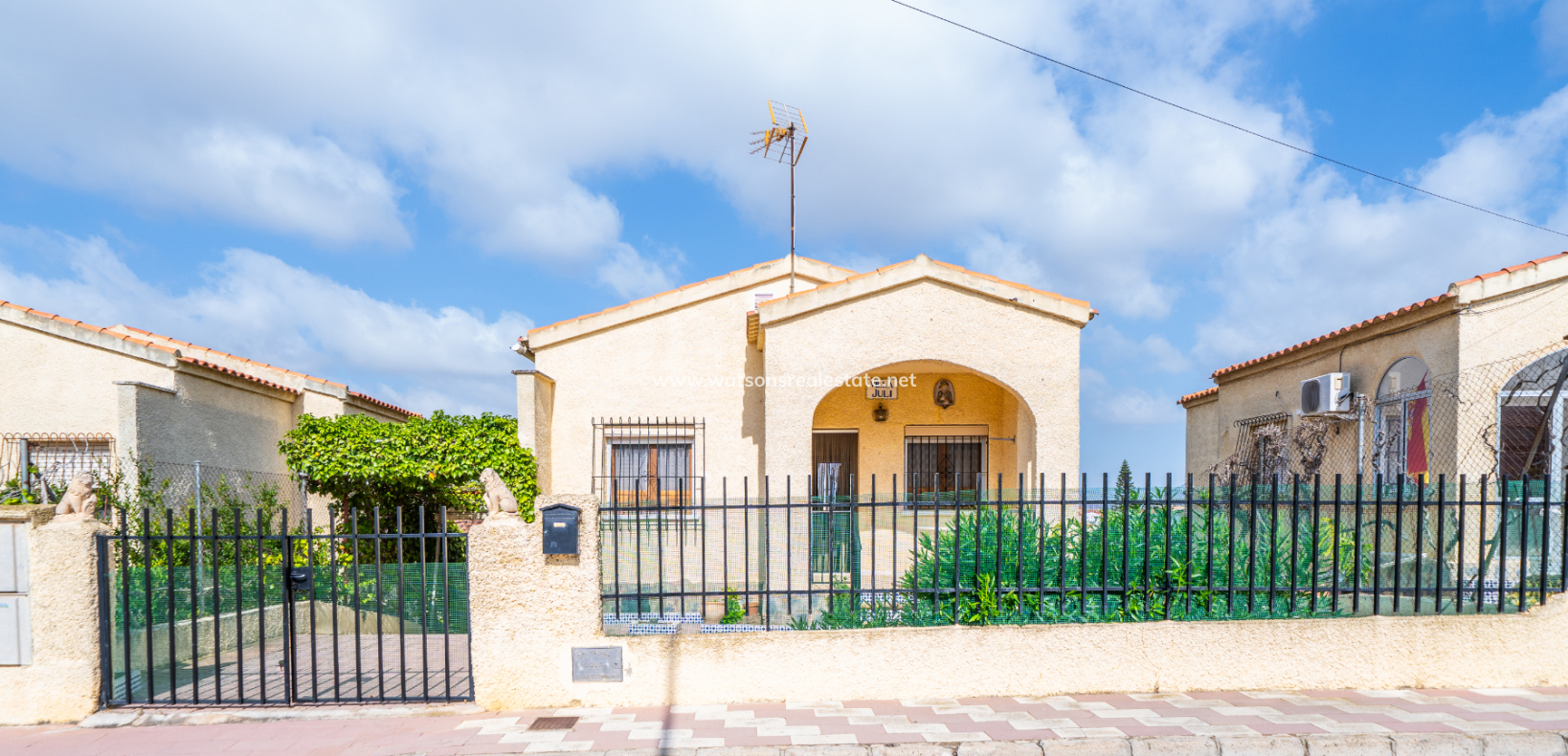Resale - Fristaende Villa - Urb. La Marina