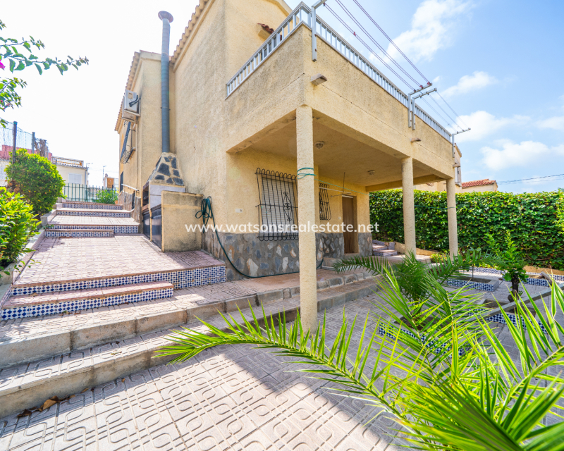 Resale - Fristaende Villa - Urb. La Marina