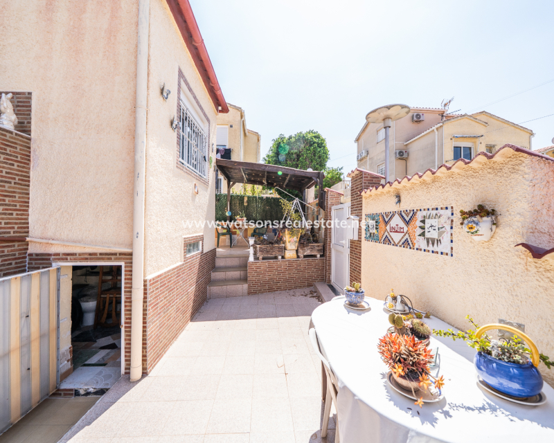 Resale - Fristaende Villa - Urb. La Marina