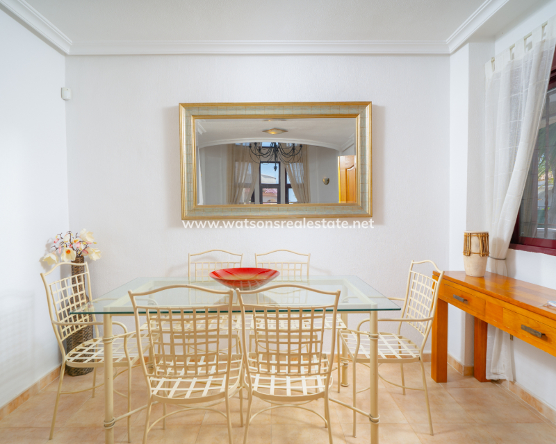 Resale - Fristaende Villa - Urb. La Marina