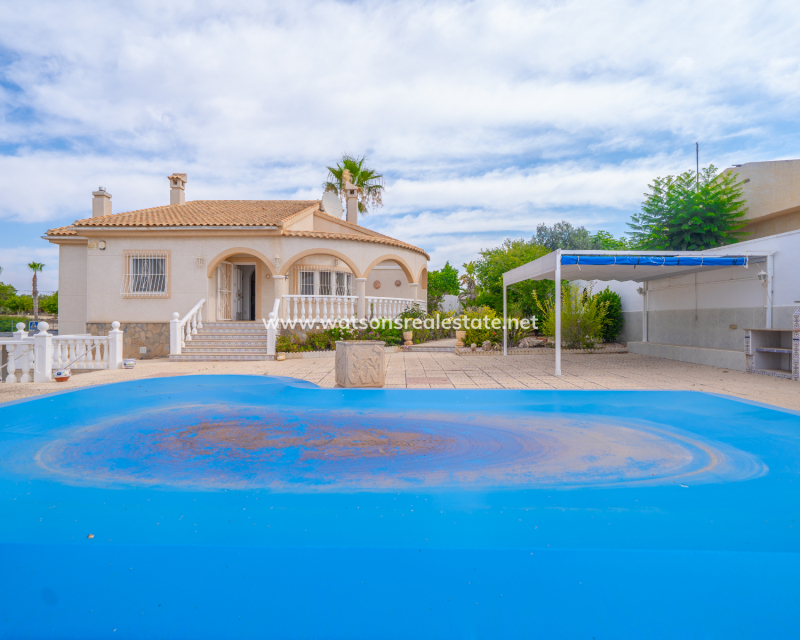 Resale - Fristaende Villa - Urb. La Marina