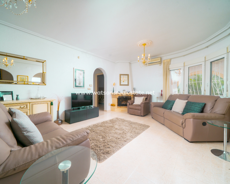 Resale - Fristaende Villa - Urb. La Marina