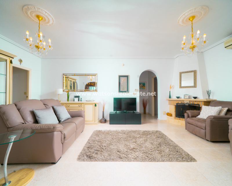 Resale - Fristaende Villa - Urb. La Marina