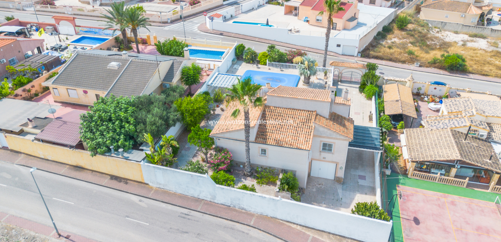 Resale - Fristaende Villa - Urb. La Marina