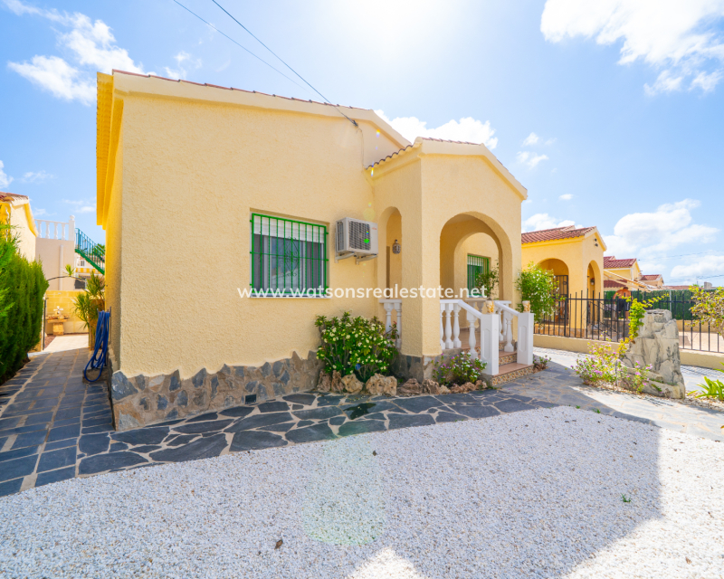 Resale - Fristaende Villa - Urb. La Marina