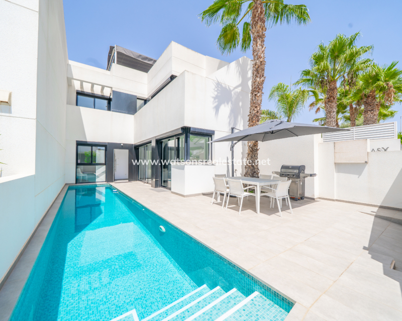 Resale - Fristaende Villa - Urb. La Marina