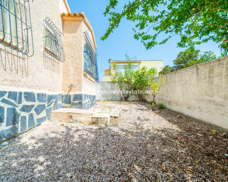 Resale - Fristaende Villa - Urb. La Marina