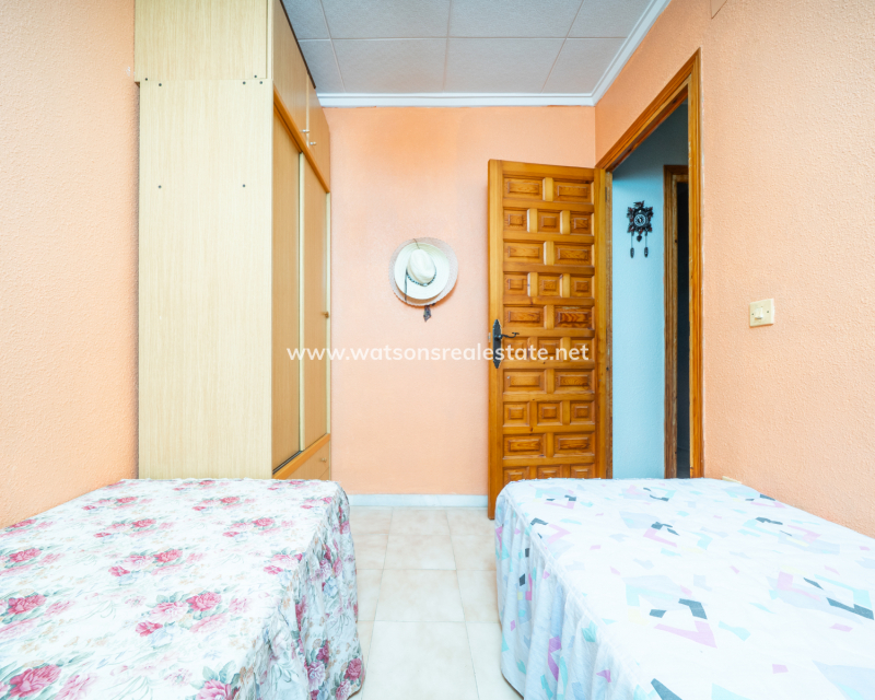 Resale - Fristaende Villa - Urb. La Marina