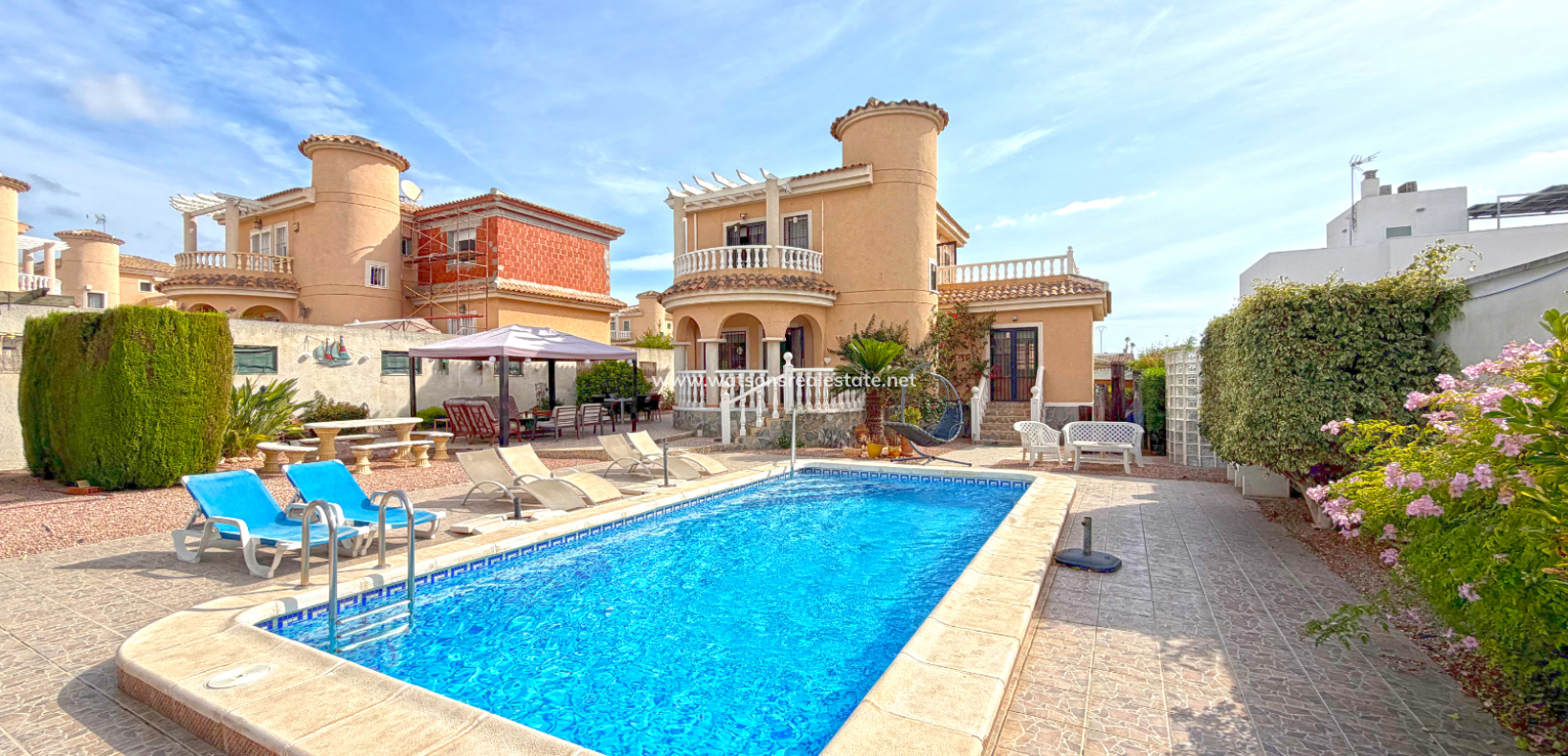 Resale - Fristaende Villa - Urb. La Marina