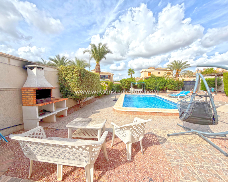 Resale - Fristaende Villa - Urb. La Marina