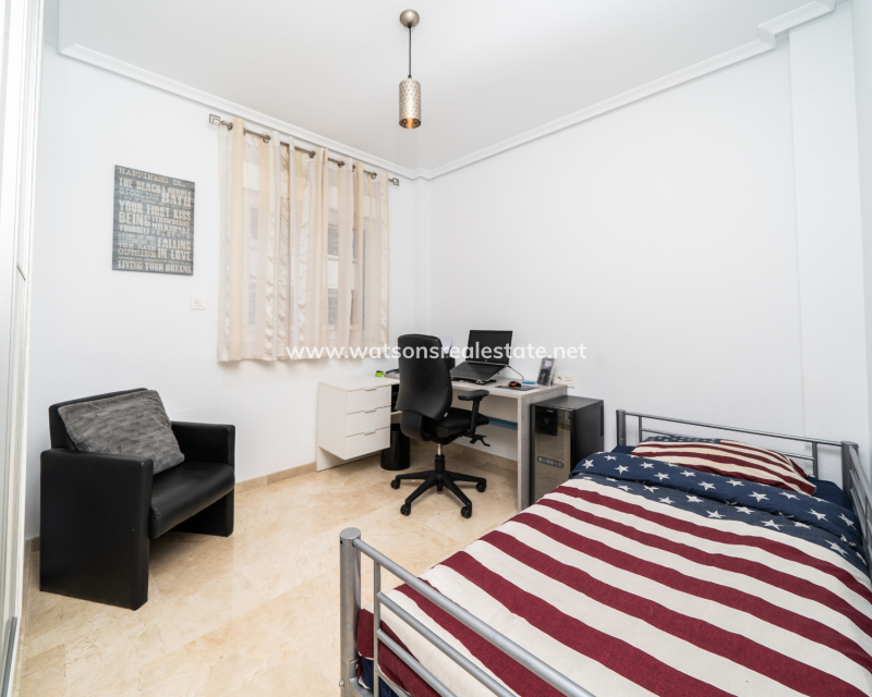 Resale - Fristaende Villa - Urb. La Marina