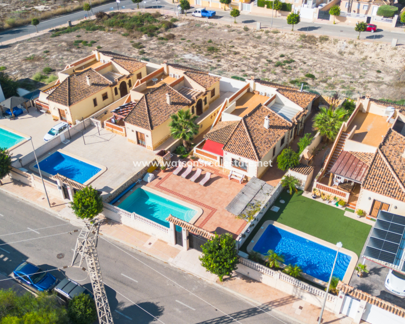 Resale - Fristaende Villa - Urb. La Marina