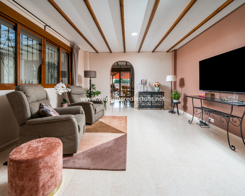 Resale - Fristaende Villa - Urb. La Marina