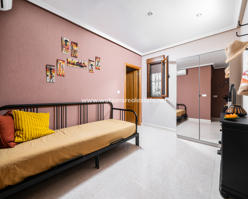 Resale - Fristaende Villa - Urb. La Marina