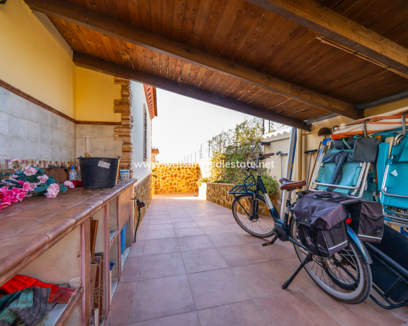 Resale - Fristaende Villa - Urb. La Marina