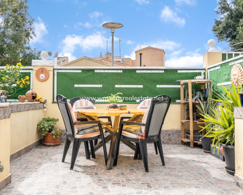 Resale - Fristaende Villa - Urb. La Marina